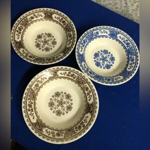 Vintage Royal China Regal 6.25” Marigold/Mums dessert fruit bowls blue brown